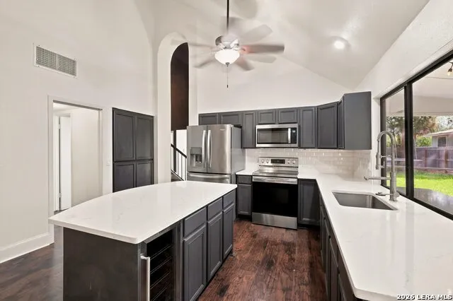 8414 ZODIAC DR Universal City, TX 78148