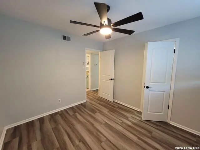 219 W SILVER SANDS DR Unit 5 San Antonio, TX 78216