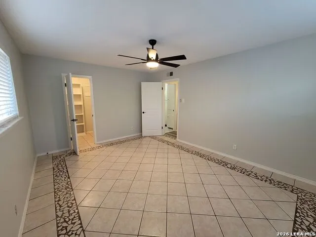 219 W SILVER SANDS DR Unit 5 San Antonio, TX 78216