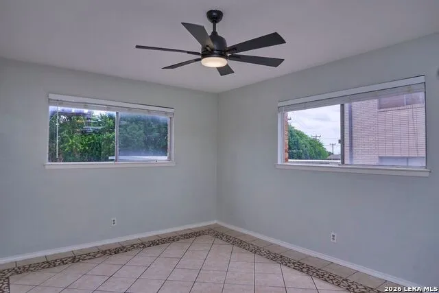 219 W SILVER SANDS DR Unit 5 San Antonio, TX 78216