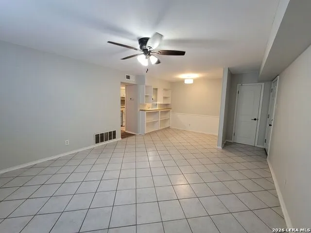 219 W SILVER SANDS DR Unit 5 San Antonio, TX 78216