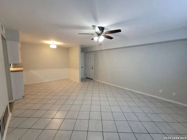 219 W SILVER SANDS DR Unit 5 San Antonio, TX 78216