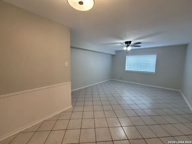 219 W SILVER SANDS DR Unit 5 San Antonio, TX 78216