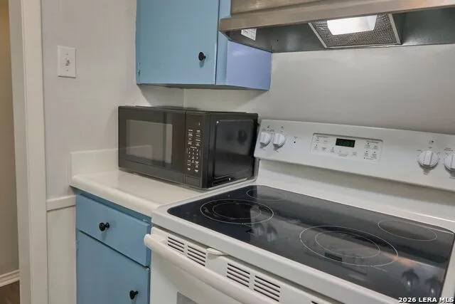219 W SILVER SANDS DR Unit 5 San Antonio, TX 78216