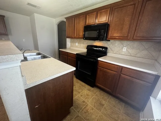 8834 SNOW GOOSE San Antonio, TX 78245