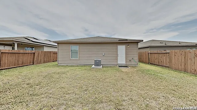 11806 Luckey Flower San Antonio, TX 78252