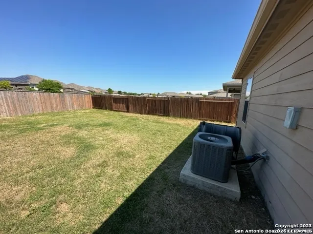 11806 Luckey Flower San Antonio, TX 78252