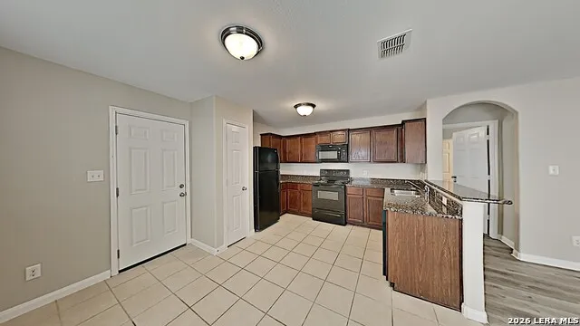 11806 Luckey Flower San Antonio, TX 78252