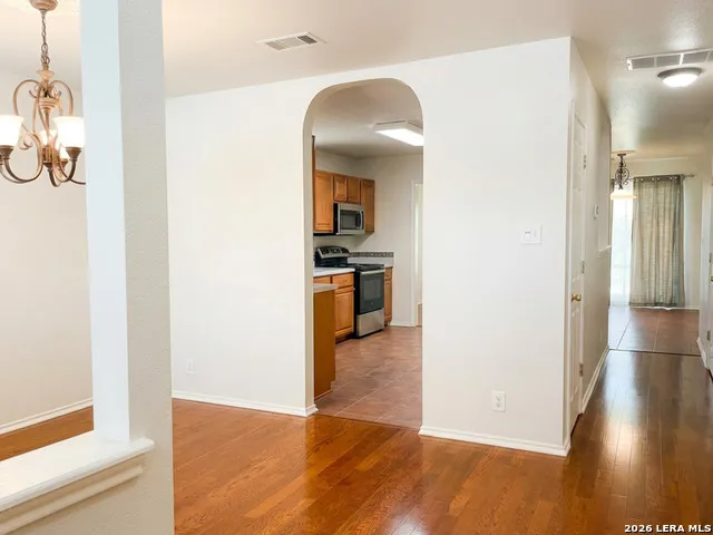 9023 Pinseeker Selma, TX 78154