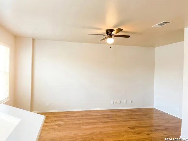 9023 Pinseeker Selma, TX 78154