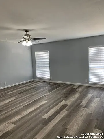 5135 TOM STAFFORD DR Kirby, TX 78219
