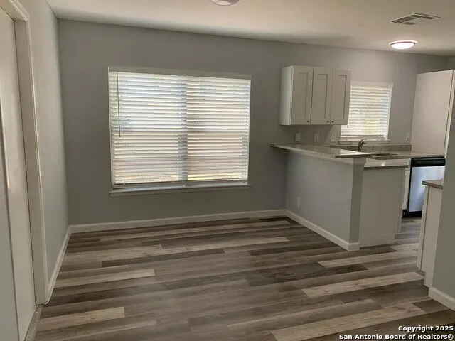 5135 TOM STAFFORD DR Kirby, TX 78219
