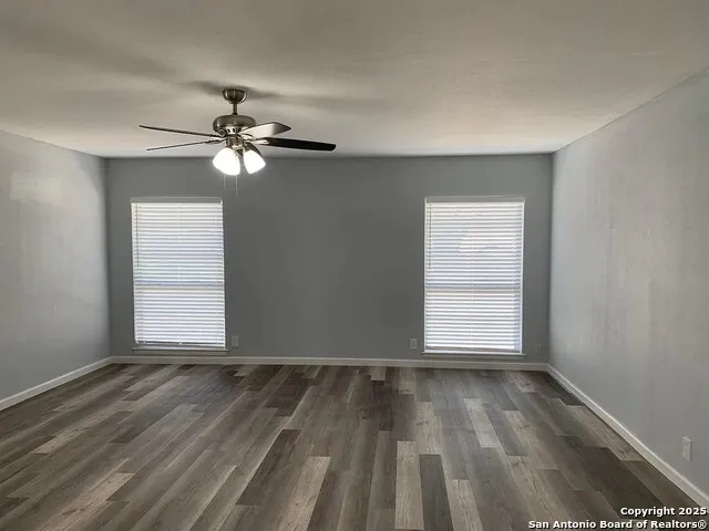 5135 TOM STAFFORD DR Kirby, TX 78219