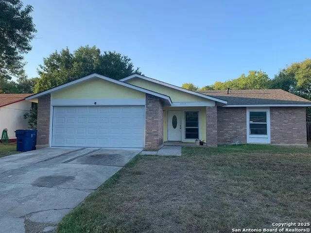 5135 TOM STAFFORD DR Kirby, TX 78219