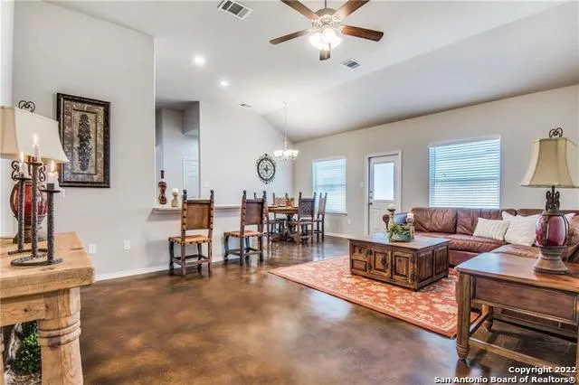626 Heathers Way Seguin, TX 78155