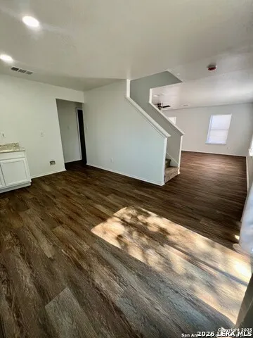 2411 LADEN MDWS San Antonio, TX 78245