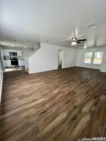2411 LADEN MDWS San Antonio, TX 78245