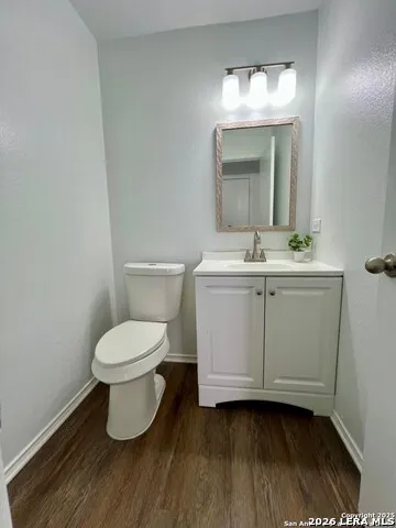 2411 LADEN MDWS San Antonio, TX 78245