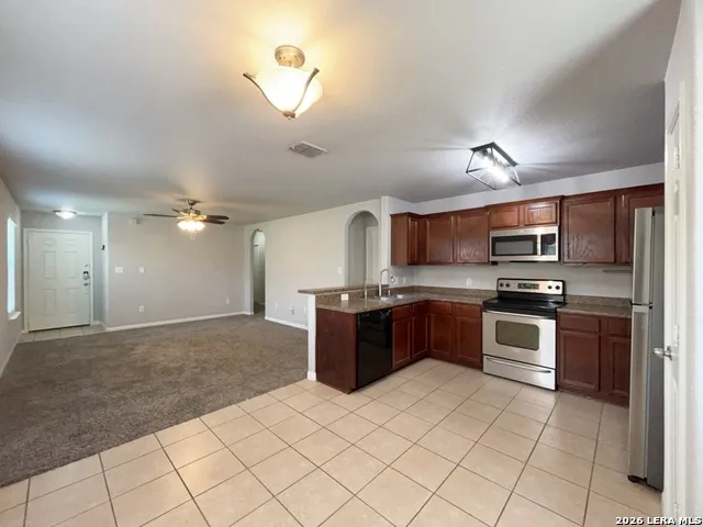 6121 Luckey Run San Antonio, TX 78252