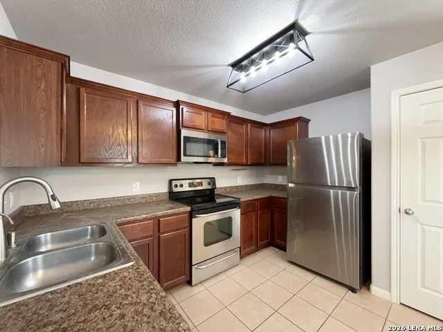 6121 Luckey Run San Antonio, TX 78252