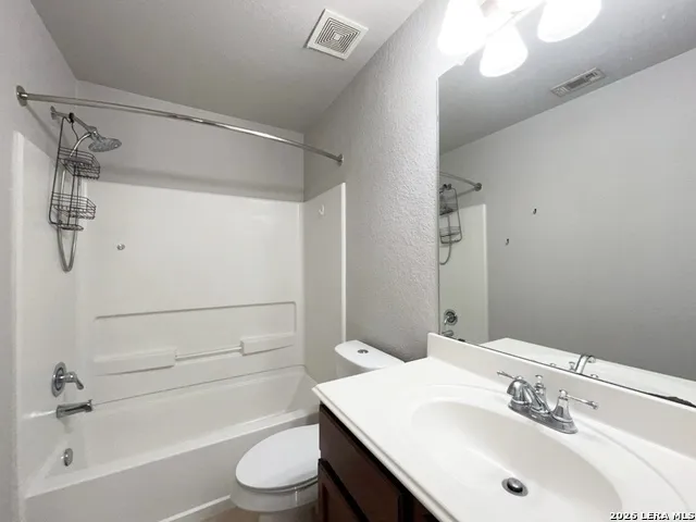 6121 Luckey Run San Antonio, TX 78252