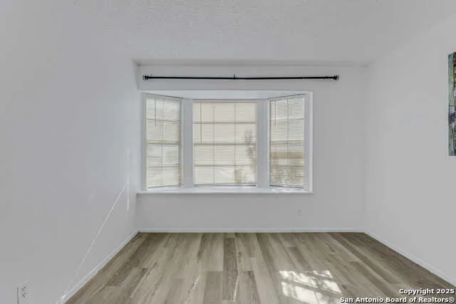 5017 CONCORD RDG San Antonio, TX 78228