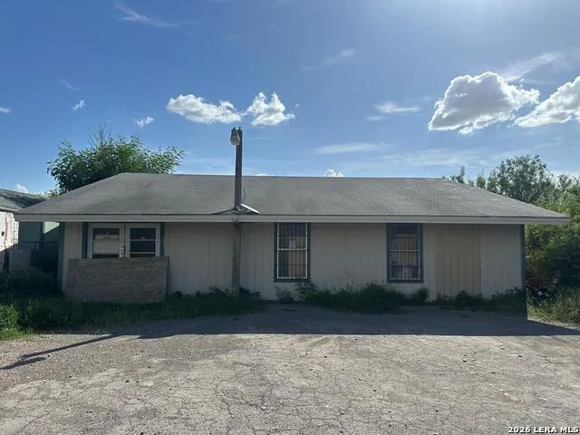 1562 Eidson Rd Eagle Pass, TX 78852