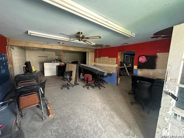 1562 Eidson Rd Eagle Pass, TX 78852