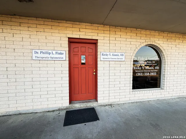 1501 SAINT MARYS ST Beeville, TX 78102