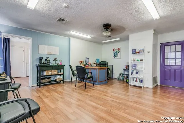 901 OAK ST Jourdanton, TX 78026