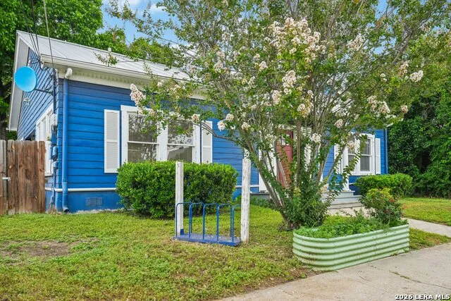 821 E QUINCY ST San Antonio, TX 78215