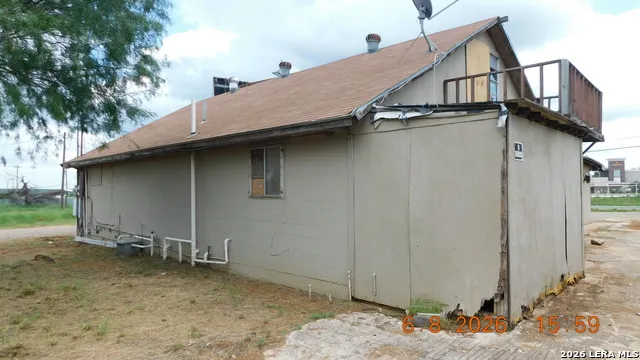 249 IH 35 Frontage Road Cotulla, TX 78014