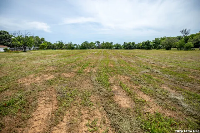 7004 Rigsby Ave. China Grove, TX 78263