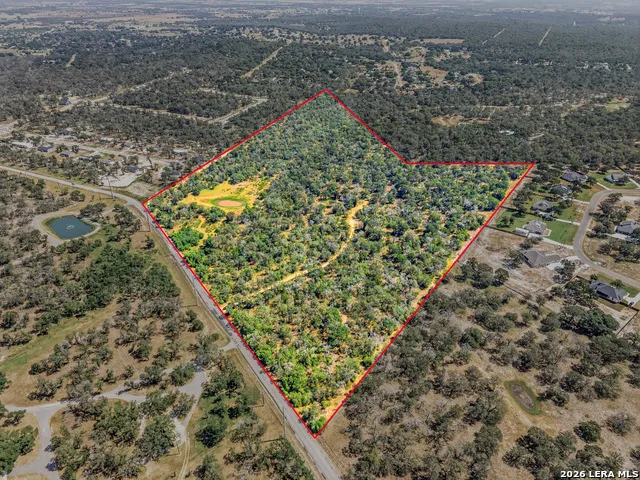 1581 County Road 321 La Vernia, TX 78121