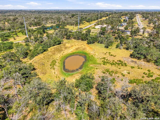 1581 County Road 321 La Vernia, TX 78121