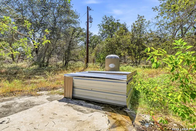 1581 County Road 321 La Vernia, TX 78121