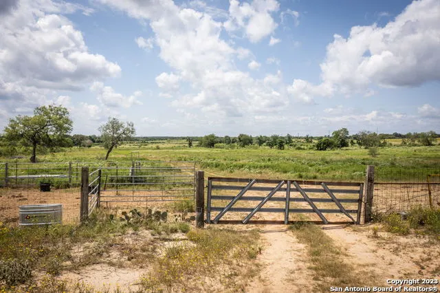 181 PINE MEADOW RD Seguin, TX 78155