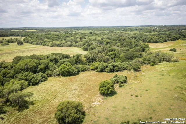 181 PINE MEADOW RD Seguin, TX 78155