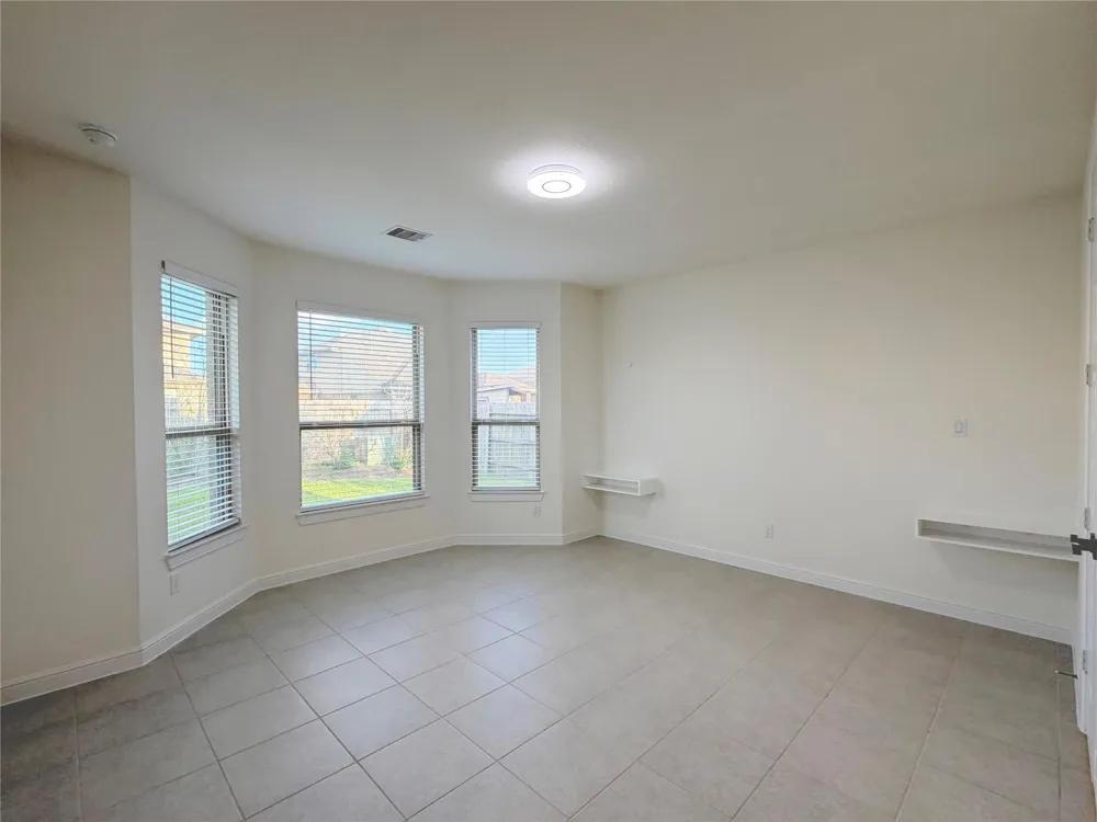 8611 Oakdale Bluff Court Richmond, TX 77407