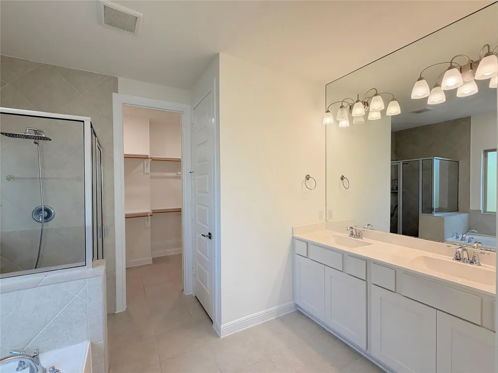 8611 Oakdale Bluff Court Richmond, TX 77407