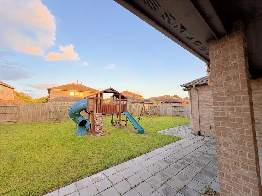 8611 Oakdale Bluff Court Richmond, TX 77407