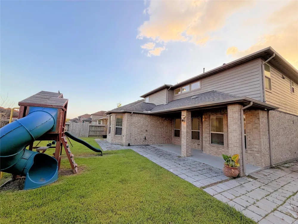 8611 Oakdale Bluff Court Richmond, TX 77407