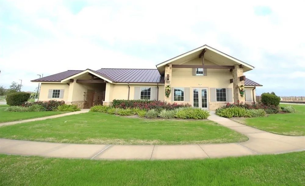 8611 Oakdale Bluff Court Richmond, TX 77407