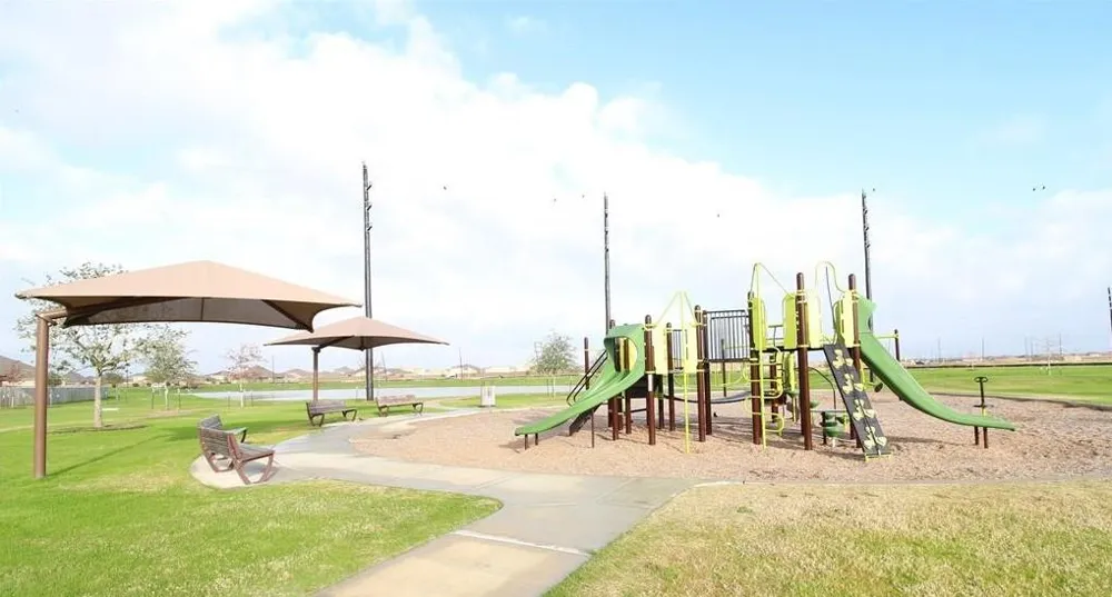 8611 Oakdale Bluff Court Richmond, TX 77407