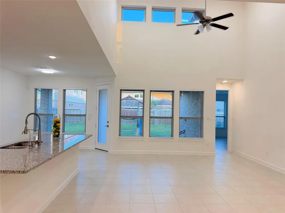 8611 Oakdale Bluff Court Richmond, TX 77407