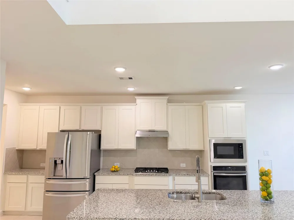 8611 Oakdale Bluff Court Richmond, TX 77407