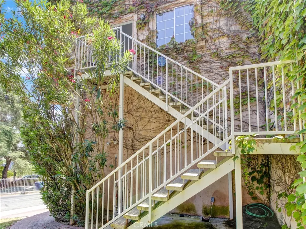 3207 Kenneth Drive Los Angeles, CA 90032