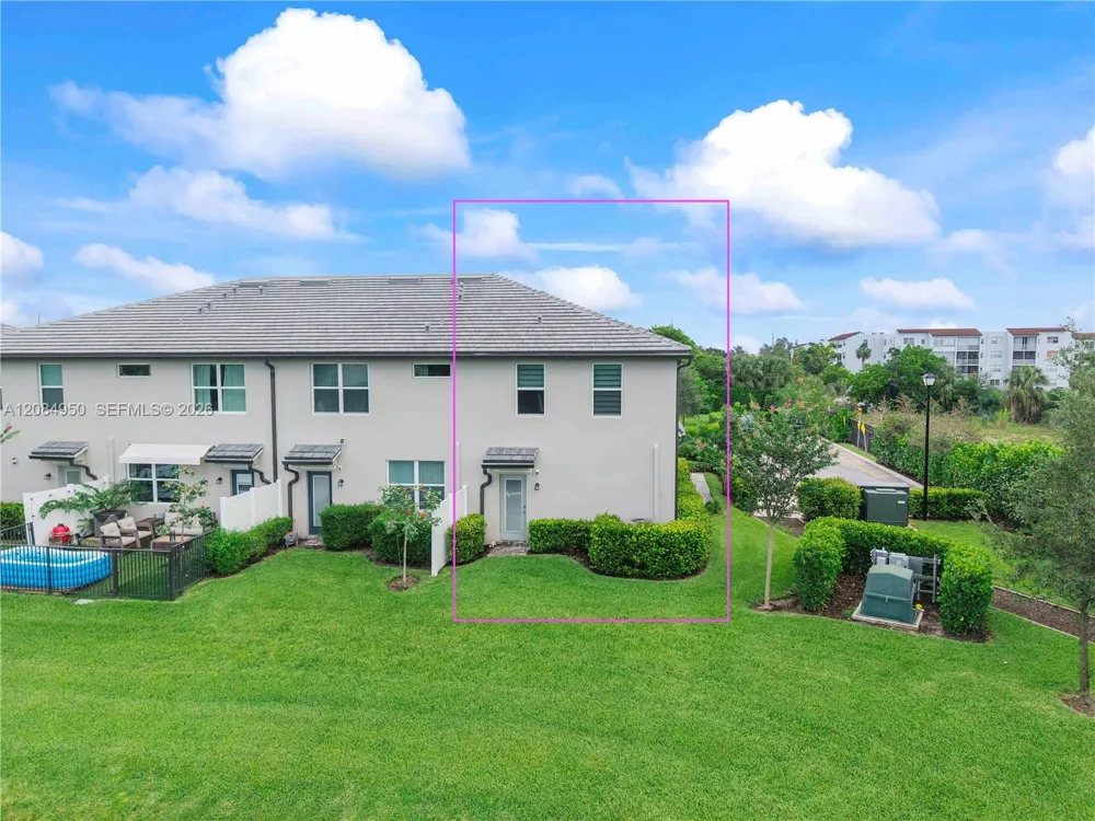 2905 Olivia Ave Lauderdale Lakes, FL 33311