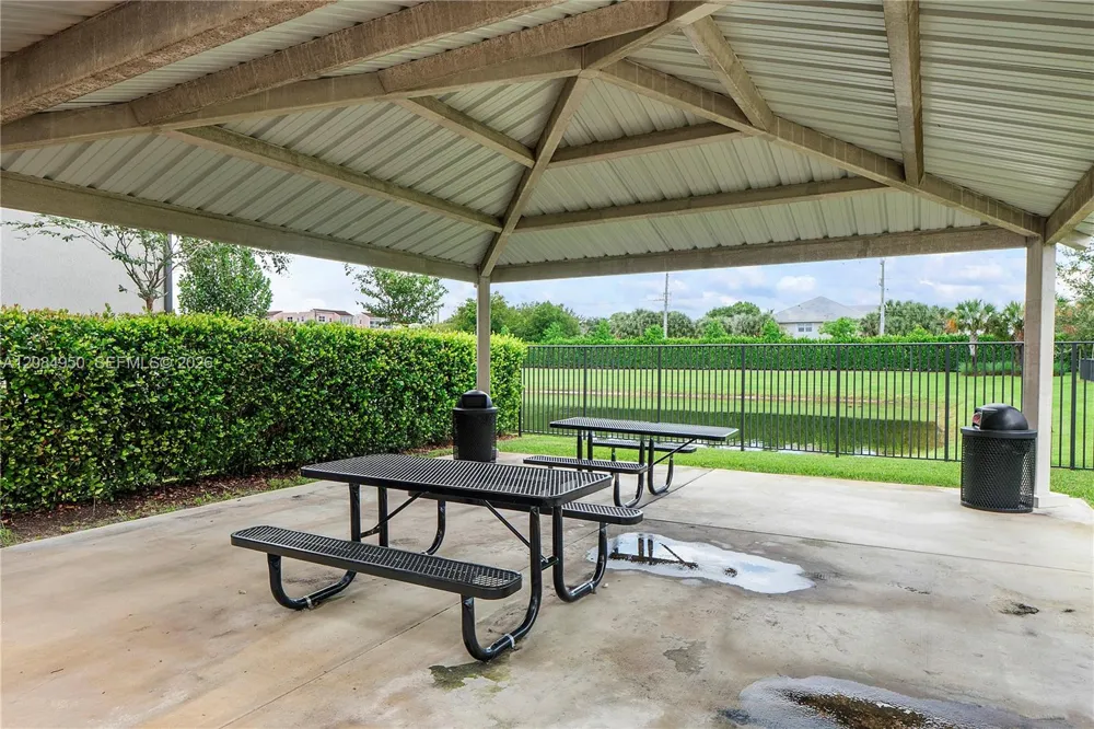 2905 Olivia Ave Lauderdale Lakes, FL 33311