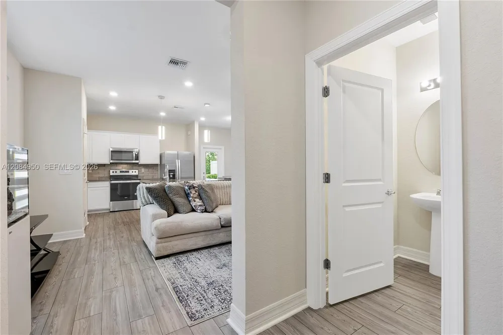 2905 Olivia Ave Lauderdale Lakes, FL 33311